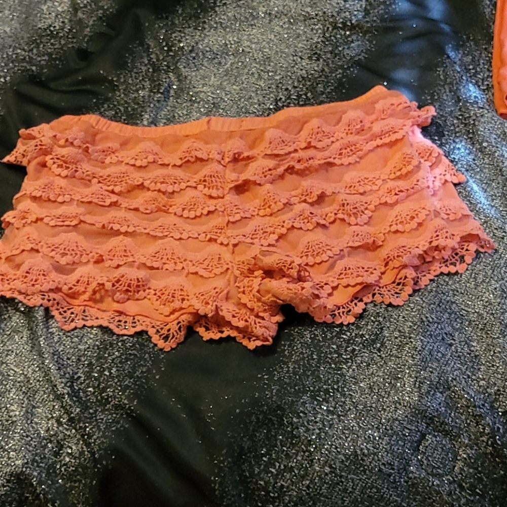 Cute ruffle shorts